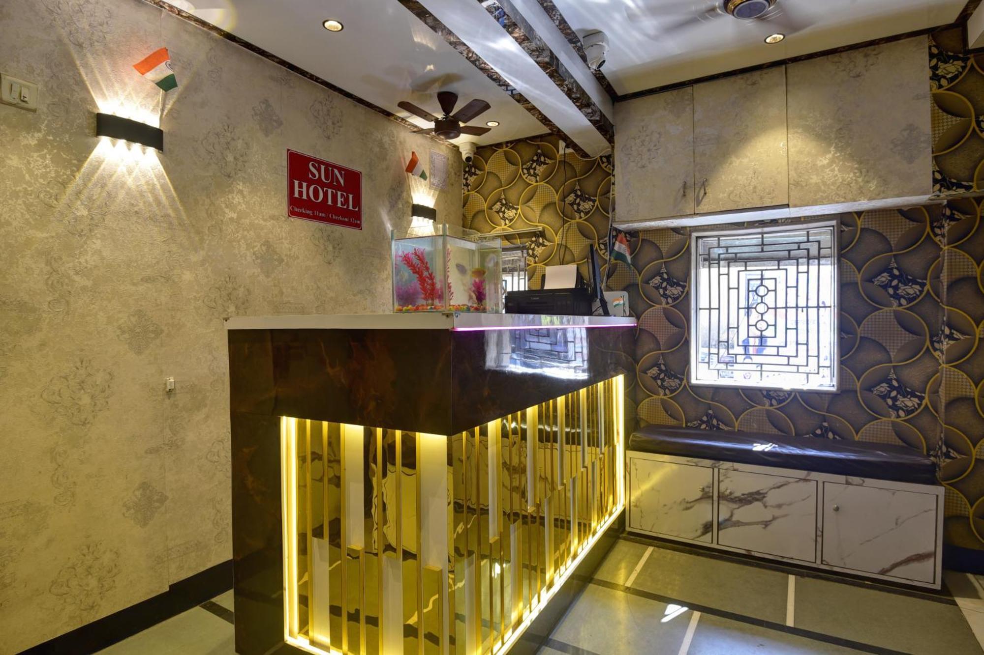 Sun Guest House Мумбай Екстериор снимка