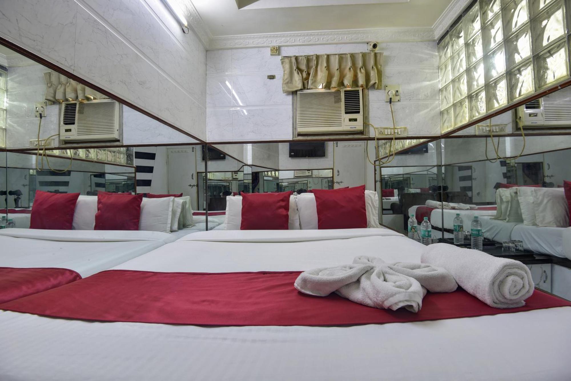 Sun Guest House Мумбай Екстериор снимка