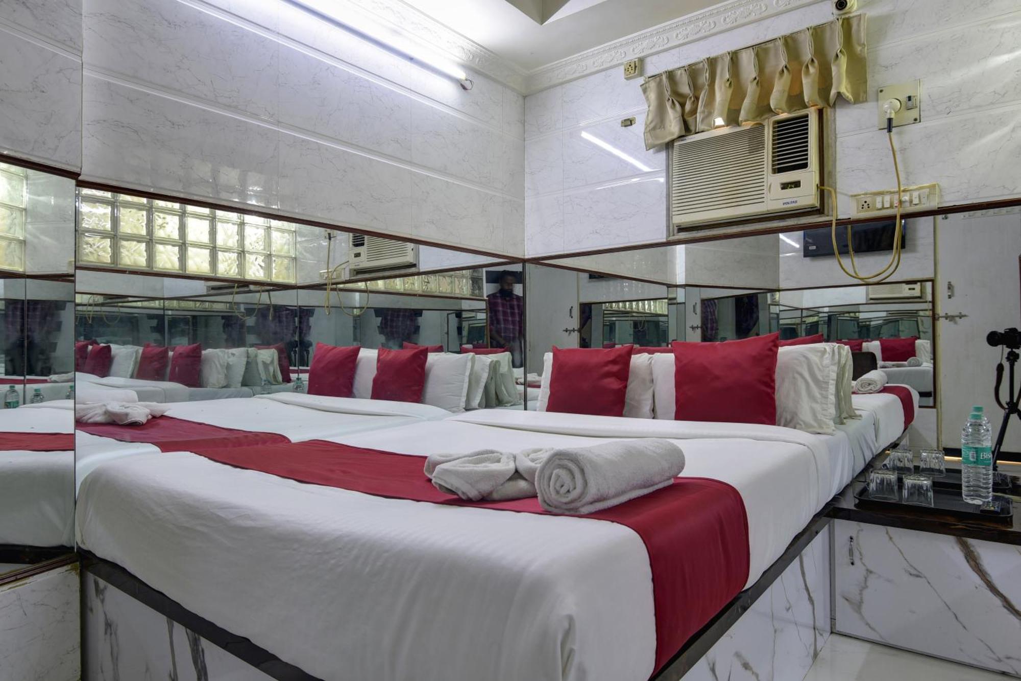 Sun Guest House Мумбай Екстериор снимка